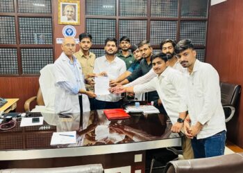 जोधपुर : रेजिडेंट डॉक्टर आत्महत्या के पीछे के कारणों की जांच कर दोषियो पर कार्रवाई की मांग को लेकर अभाविप ने मेडिकल कॉलेज के प्राचार्य को सौंपा ज्ञापन