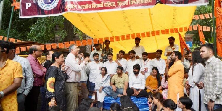 अभाविप के संघर्ष के आगे झुका दिल्ली विश्वविद्यालय प्रशासन, प्रमुख मांगों को माना