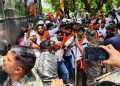 जेपीएससी-जेएसएससी परीक्षा अनियमितता: रांची में प्रदर्शन कर रहे अभाविप कार्यकर्ता गिरफ्तार, पुलिस पर लाठीचार्ज का आरोप