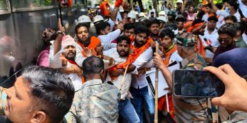 जेपीएससी-जेएसएससी परीक्षा अनियमितता: रांची में प्रदर्शन कर रहे अभाविप कार्यकर्ता गिरफ्तार, पुलिस पर लाठीचार्ज का आरोप