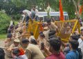 पंजाब में लगातार हो रहे पेपर लीक के विरुद् अभाविप का प्रदर्शन, शिक्षा मंत्री के इस्तीफे की मांग
