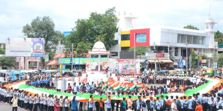 लालकिले की प्राचीर से ‘वंदे मातरम्’ का पूर्ण गायन, युवा-केद्रित घोषणाओं का अभाविप ने किया स्वागत